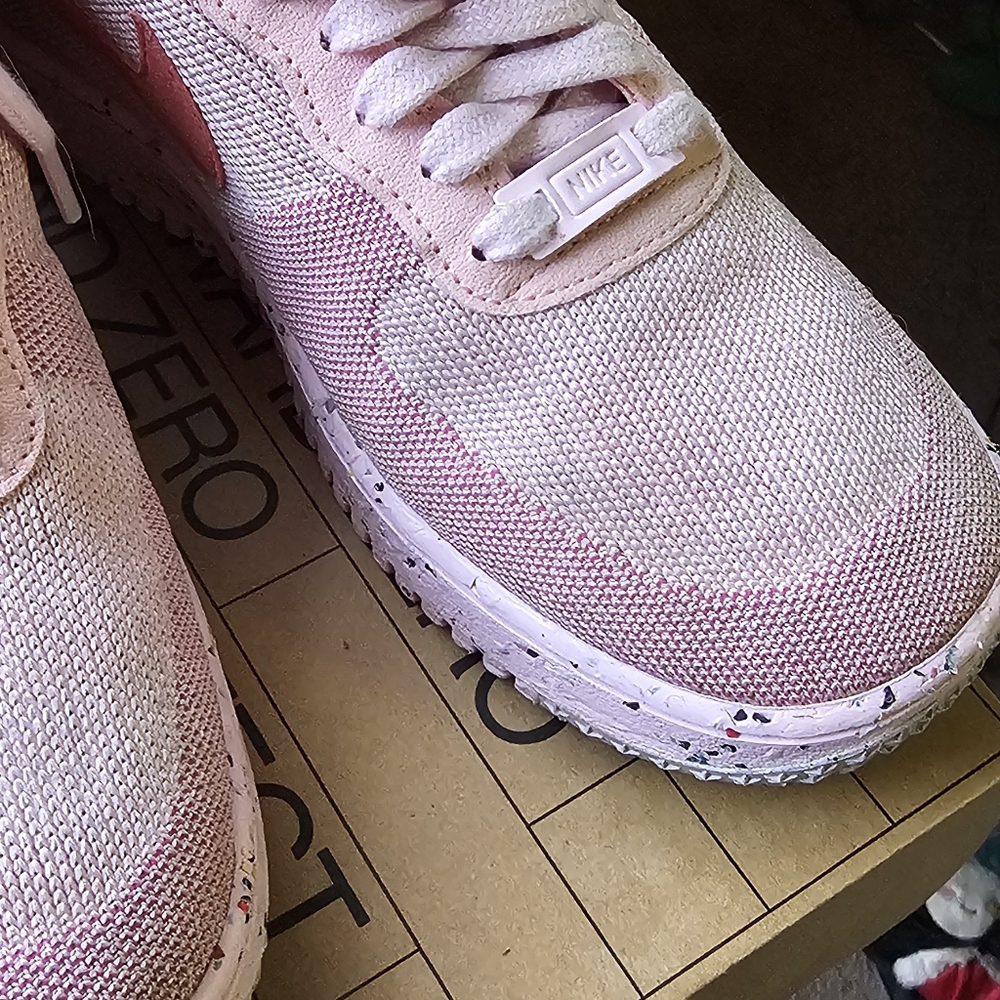 Women's Size 9 Nike AF1 Pink Crater Flyknit Sneakers - Picture 7 of 10